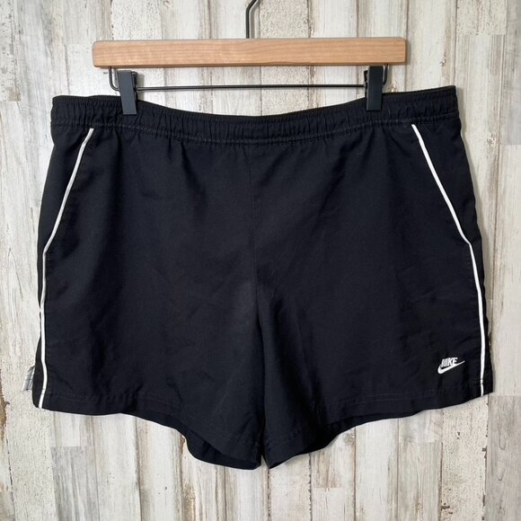 Vintage Y2K‎ Nike Silver Tag Black White 5" Inseam Shorts Mens Size Large - Picture 1 of 4